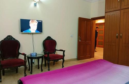 E-11 Sector Casa | Royal Galaxy Bed & Breakfast Islamabad - For Families Only