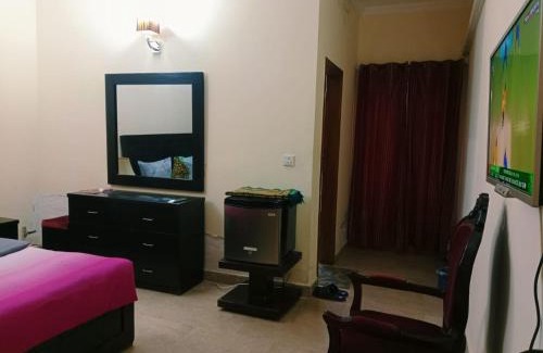 E-11 Sector Casa | Royal Galaxy Bed & Breakfast Islamabad - For Families Only