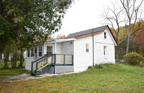 Mount Hope Cabina | Royal Garden Cabin 3