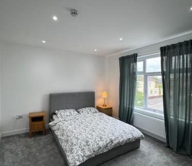 Hanham Casa | Royal Hill En-Suite Rooms