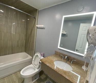 Aldershot Hotel | Royal Inn