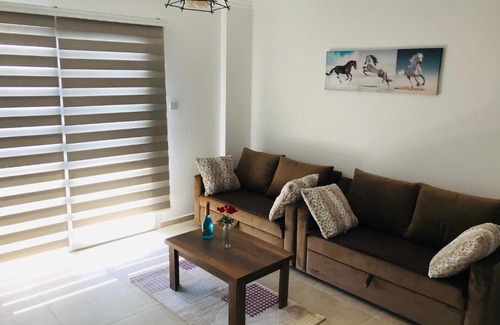 Trikomo Apartamento | Royal Life Residence Studio Daris