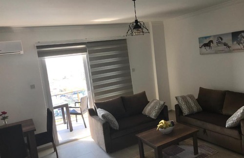 Trikomo Apartamento | Royal Life Residence Studio Daris