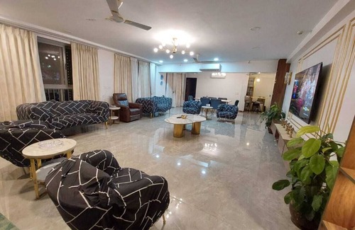 Hadapsar Apartamento | Royal Nest Premium - Amanora Park Town