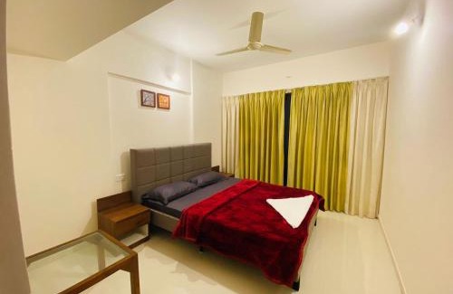 Pune Apartamento | Royal Nest - Viman Nagar -1 km from Airport