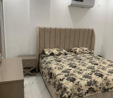 Lahore Apartamento | Royal night hotel