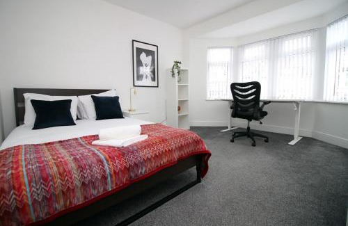 Penylan Casa | Royal Oak House by Tŷ SA - 5 bedroom house