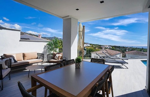 Chimenea Apartamento | Royal Palm Summary: A