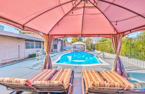 Rhodes Ranch Casa | Royal Palace -W/pool 5 Min to Strip & Convention