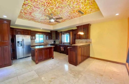 Testman Casa | Royal Palms Estate