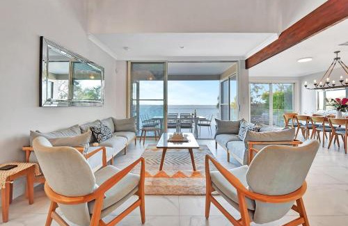 Central Coast Casa | Royal Retreat Peaceful Lakefront
