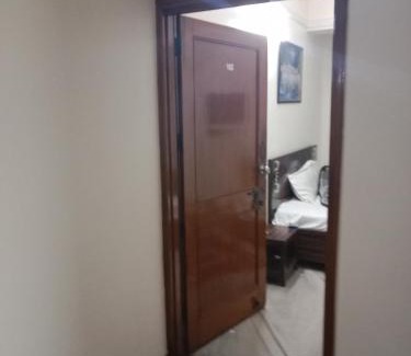 South West Casa | Royal retreat room & banquet