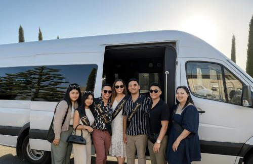 Trade Centre 1 Alquiler De Eote | Royal Rider Bus rental Dubai