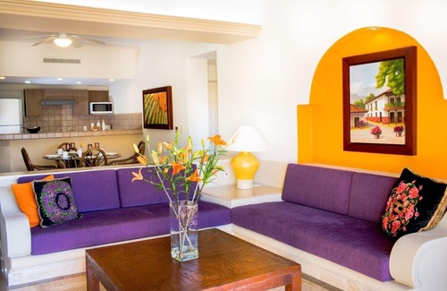Marina Vallarta Complejo | Royal Suite, beach front, Family friendly exclusive resort, sleeps 8!