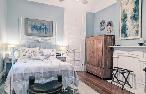 Bywater Casa | Royal Sunshine