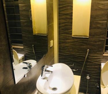 Lahore Villa | Royal Three Bed Villa Full House Dha 6 Lahore