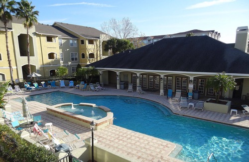Clearwater Condominio | The Avalon Royal Tropical : Warm, Exotic and Colorful