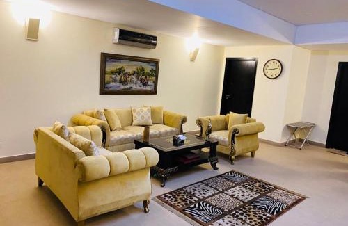 Gulberg Apartamento | Royal Two Bed Room Luxury Apartment Gulberg