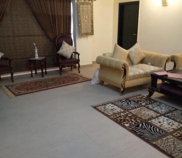 Gulberg Apartamento | Royal Two Bed Room Luxury Apartment Gulberg