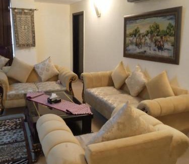 Gulberg Apartamento | Royal Two Bed Room Luxury Apartment Gulberg