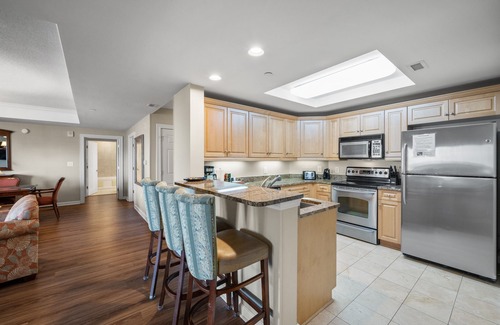 Arcadian Shores Condominio | Impresionantes vistas del atardecer y la playa desde el piso 15