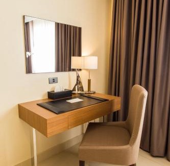 Clark Hotel | Royce Hotel & Casino