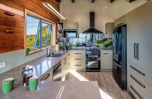 Ngaio Bay Casa | Roydons – Kaiteriteri Upstairs Holiday Unit