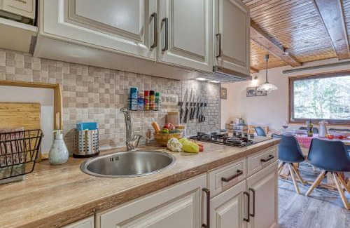 Hrib pri Hinjah Chalet De Esquí | Rozi's Riverside Cottage - Happy Rentals