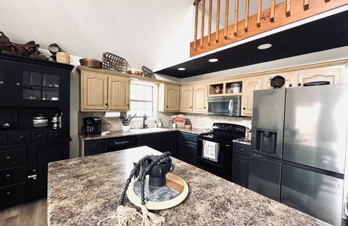 Counce Casa | RRLAKEHOUSE-COZY CABIN IN HEART OF PICKWICK!🩵🏡 W/ FUN BILLIARDS ROOM!!🎱