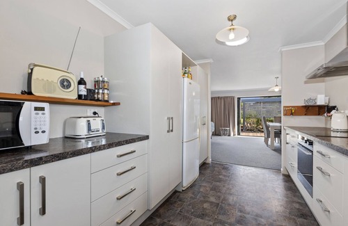 Ruakaka Casa | Ruakaka River Retreat - Ruakaka Holiday Home
