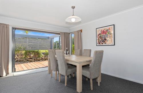 Ruakaka Casa | Ruakaka River Retreat - Ruakaka Holiday Home