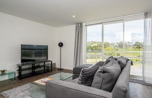 Ruakaka Casa | Ruakaka Sands - Ruakaka Holiday Home