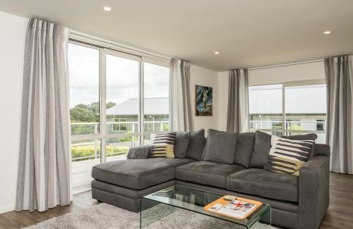 Ruakaka Casa | Ruakaka Sands - Ruakaka Holiday Home