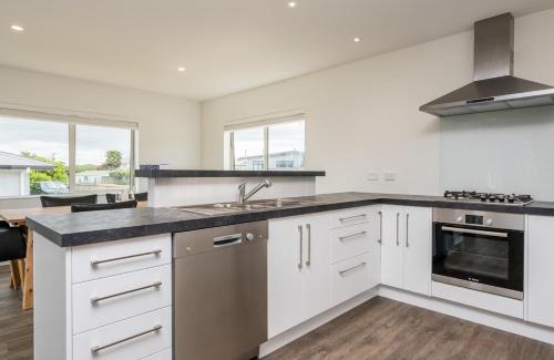Ruakaka Casa | Ruakaka Sands - Ruakaka Holiday Home