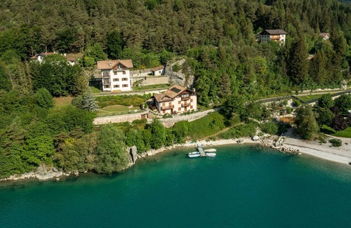 San Lorenzo Dorsino Apartamento | Rubino in Molveno on the shores of Italy's most beautiful lake