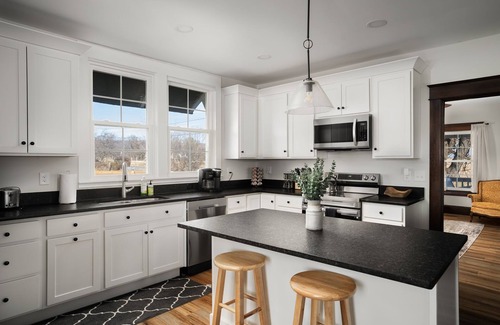 Woodstock Otro | Ruby's Ranch - Modern farmhouse with fully fenced yard and mountain views!