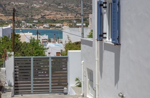 Gavrio Casa | Ruby's summer house with spacious garden and free parking