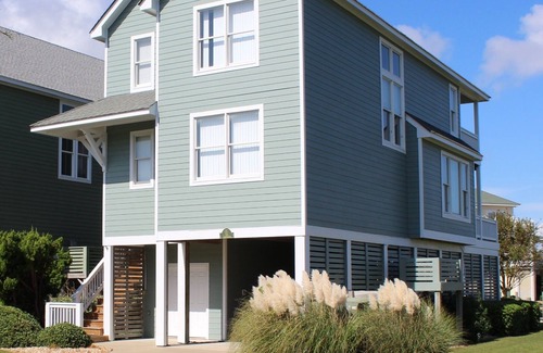 Manteo Casa | Rudder Village 9 - Casa que admite mascotas en Pirate's Cove