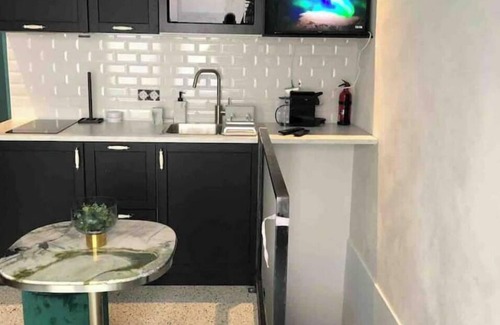 11th Arrondissement Apartamento | Rue Pétion, Métro VOLTAIRE, with Air Conditioning