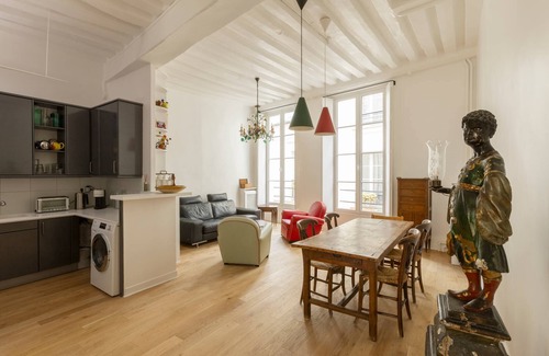 Quartier de la Monnaie Apartamento | Rue Suger by onefinestay