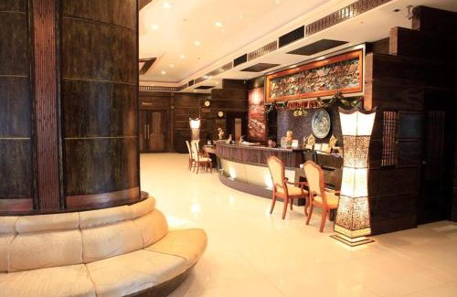 Phitsanulok Hotel | Ruean Phae Royal Park Hotel