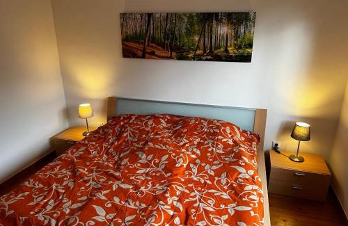 Emmelshausen Apartamento | Ruhige Ferienwohnung mit neuer Küche und neuem Bad