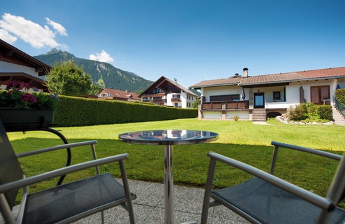 Lechaschau Apartamento | Ruhige Ferienwohnung mit Terrasse und Garten - Wellnessbenützung ink
