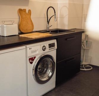 Lindenau Apartamento | Ruhiges Apartment mit großem Balkon und Stellplatz