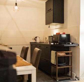 Lindenau Apartamento | Ruhiges Apartment mit großem Balkon und Stellplatz