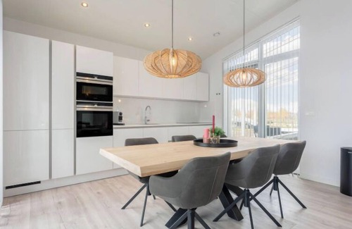 Wemeldinge Casa | Vakantiehuis Ruisweg 12 by Interhome