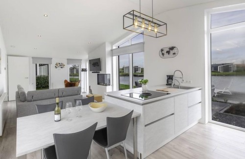 Wemeldinge Casa | Vakantiehuis Ruisweg 28 by Interhome