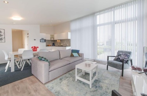 Wemeldinge Casa | Vakantiehuis Ruisweg 38 by Interhome