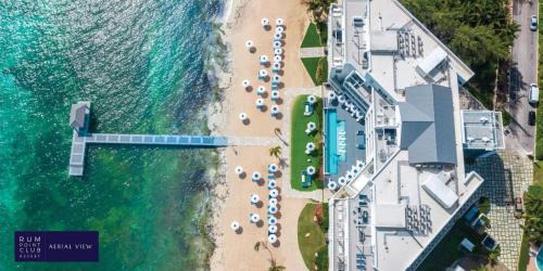 Rum Point Apartamento | Rum Point Club Resort Luxury Beachfront Condos by Grand Cayman Villas & Condos