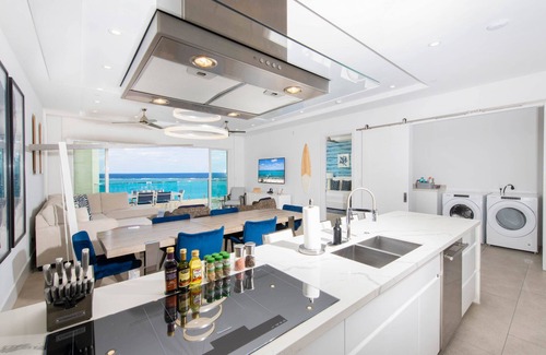 Rum Point Condominio | Rum Point Resort #406 3BR Premium